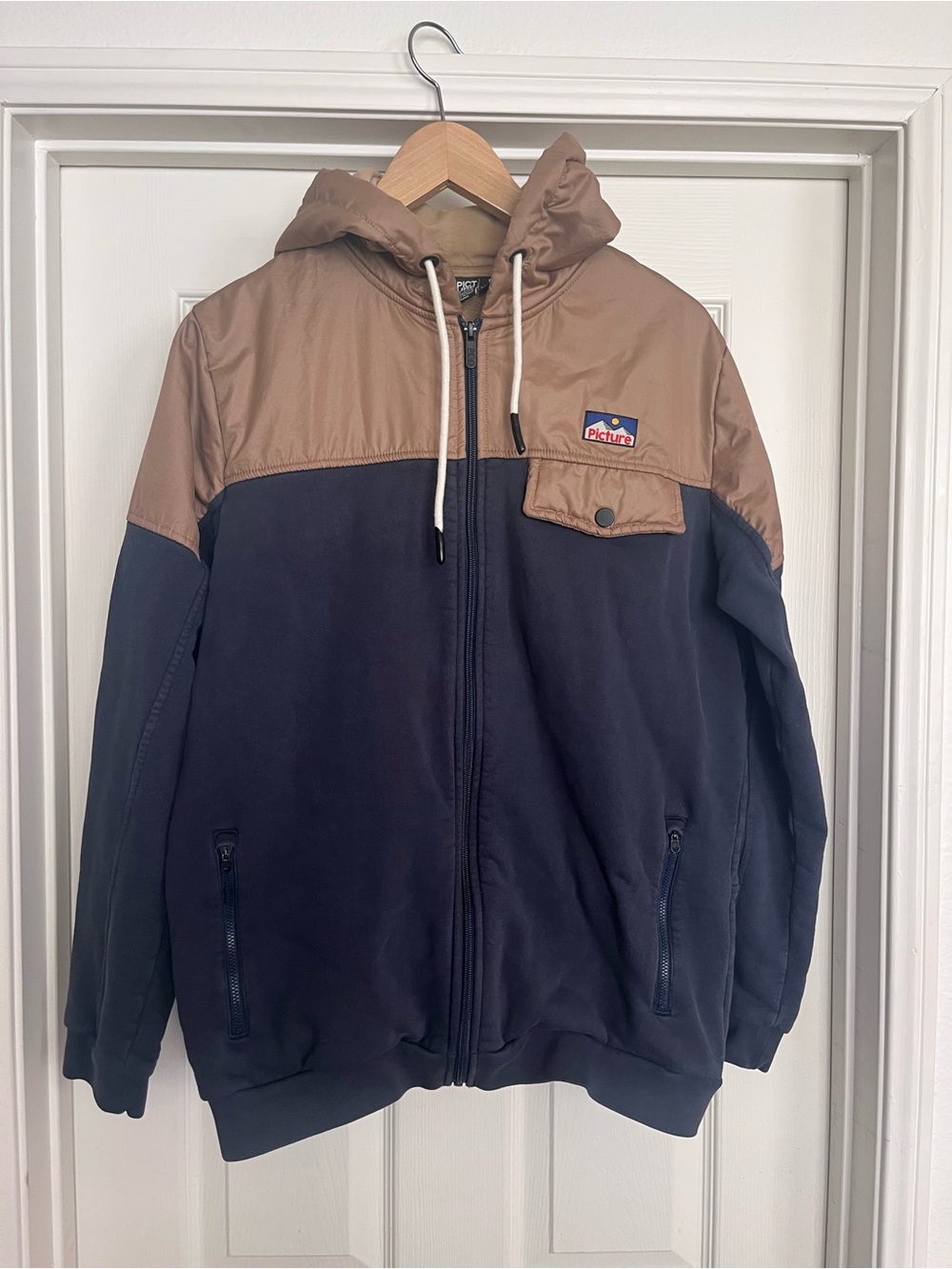 Men’s Picture full zip jacket size large 100% organic cotton